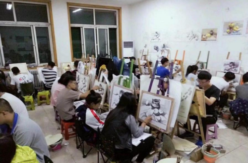 济南画室哪家好？为什么都选择大艺画室